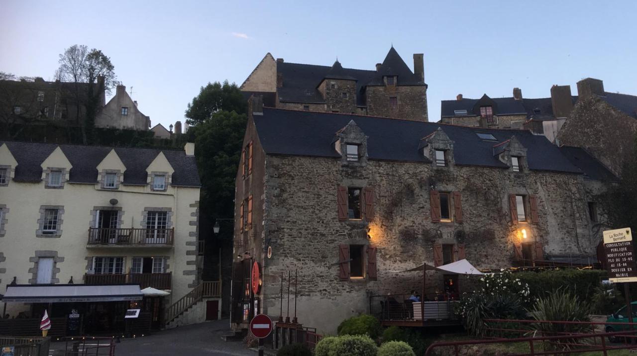 Férel Aux Petits Bonheurs, Gites Culturel A La Roche Bernard מראה חיצוני תמונה